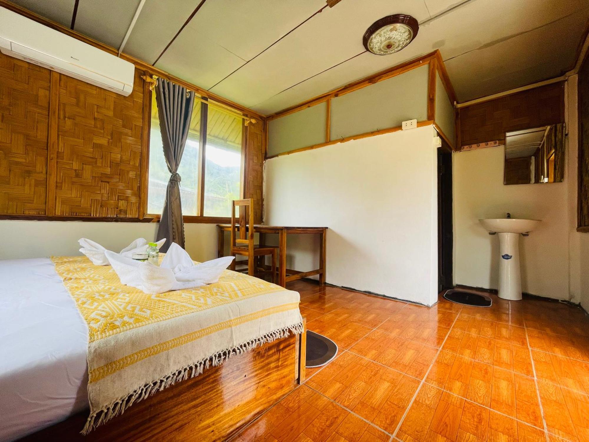 Nong Khiaw Ing Ing Mountain View Bed & Breakfast Dış mekan fotoğraf