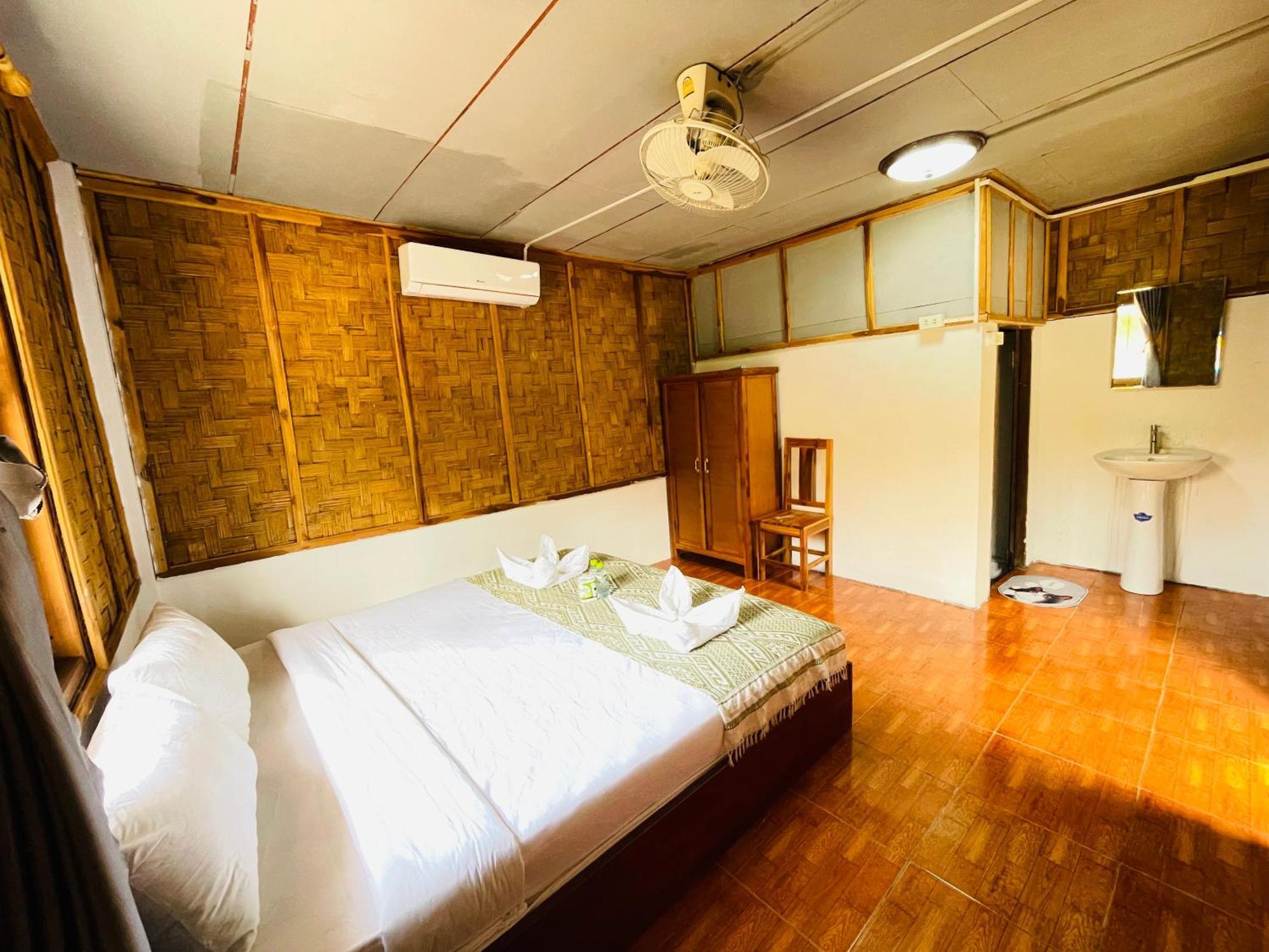 Nong Khiaw Ing Ing Mountain View Bed & Breakfast Dış mekan fotoğraf