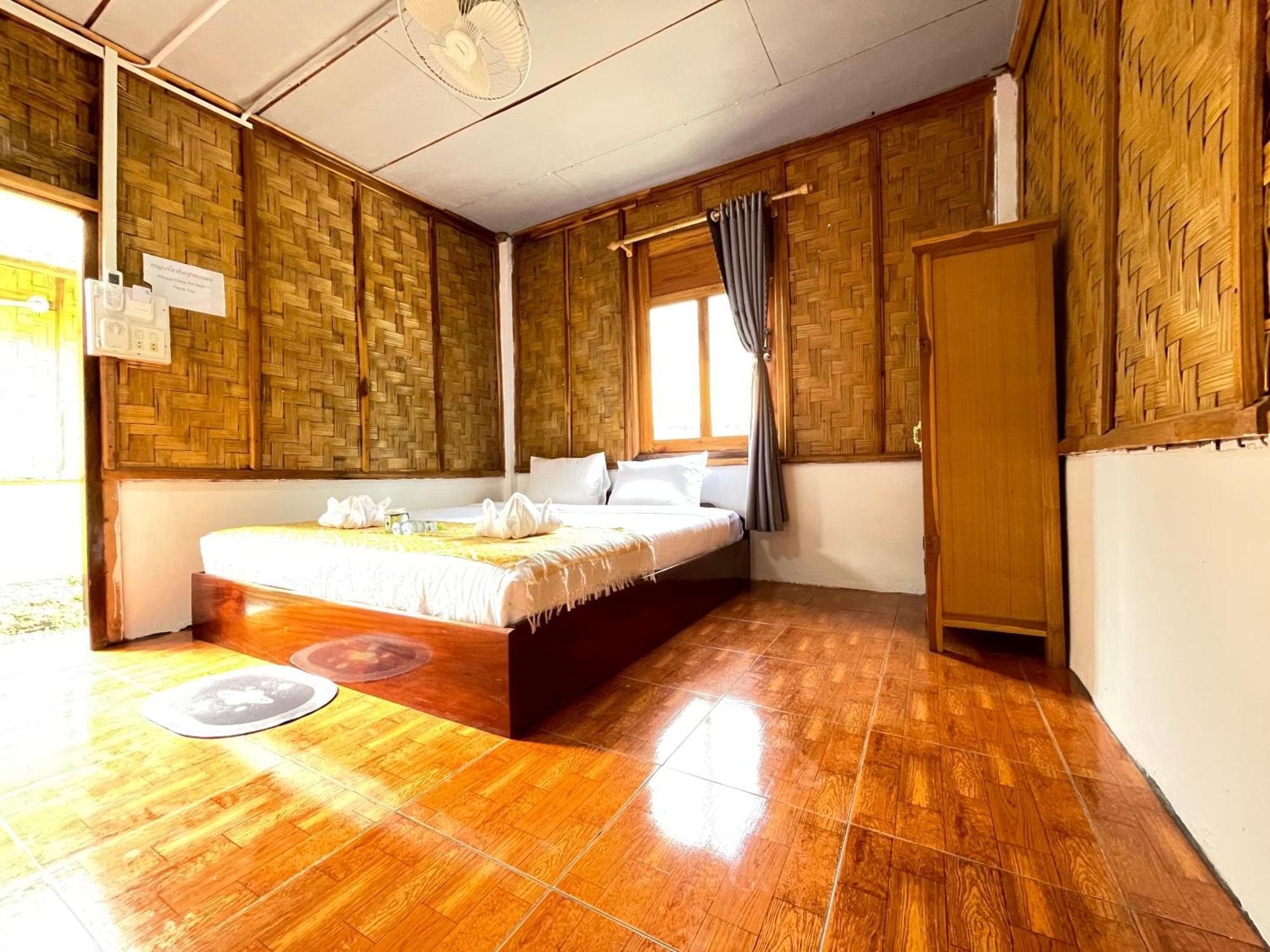 Nong Khiaw Ing Ing Mountain View Bed & Breakfast Dış mekan fotoğraf