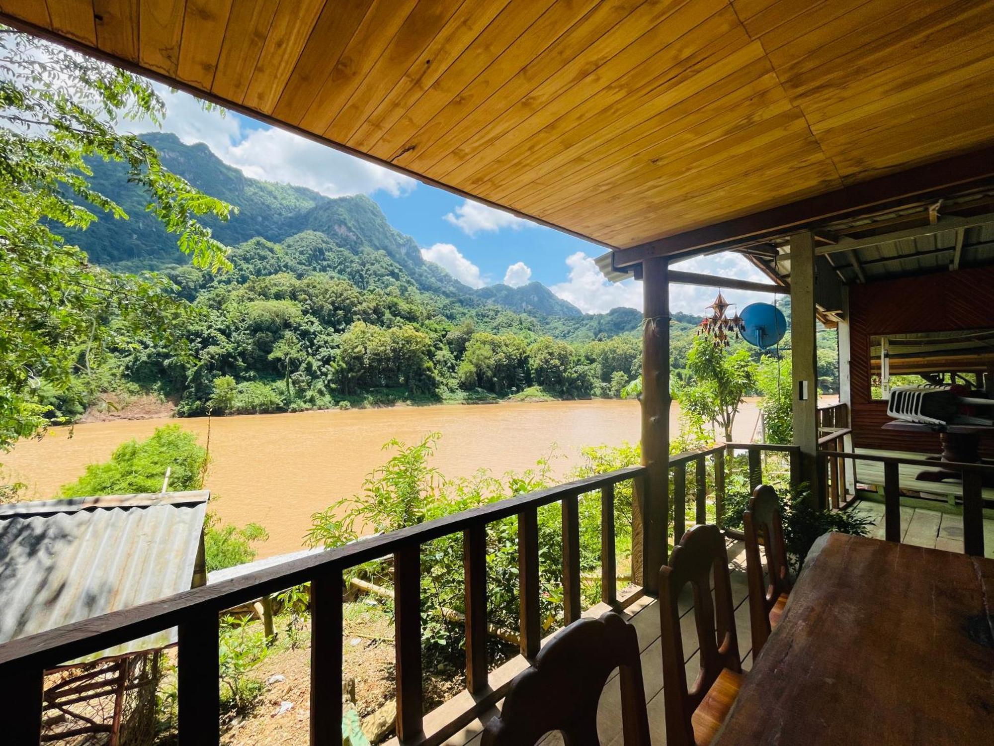 Nong Khiaw Ing Ing Mountain View Bed & Breakfast Dış mekan fotoğraf